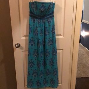 Vineyard Vines Size 0 maxi strapless dress with blue-on-blue floral detail